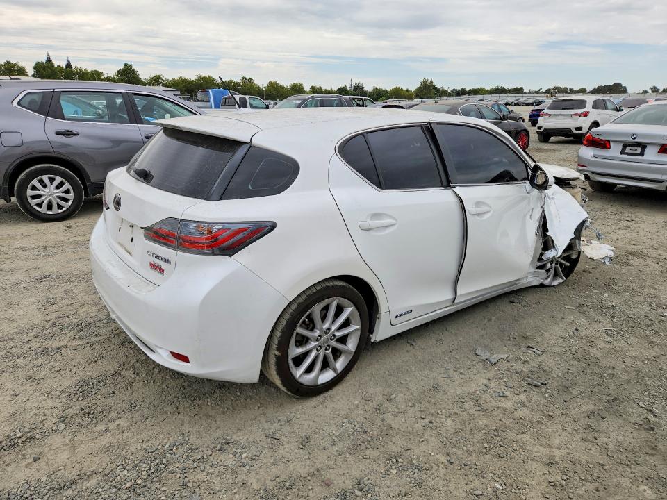 Photo 3 from auction – 2011 LEXUS CT with VIN JTHKD5BH8B2039101