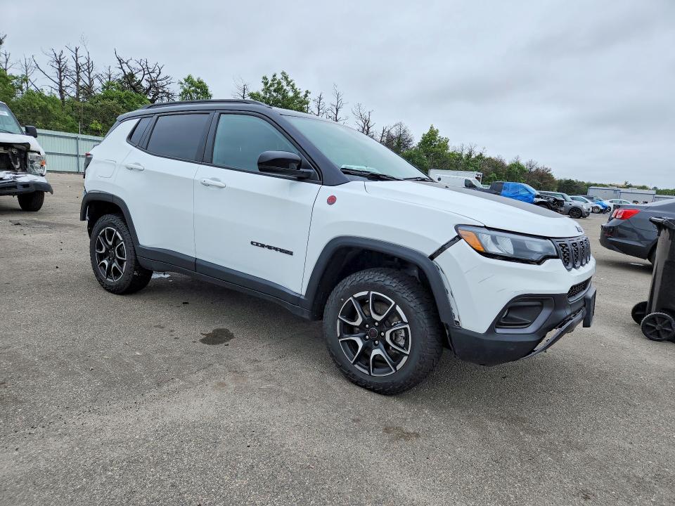 Foto 4 de la subasta – 2025 JEEP COMPASS con VIN 3C4NJDDN6ST564144