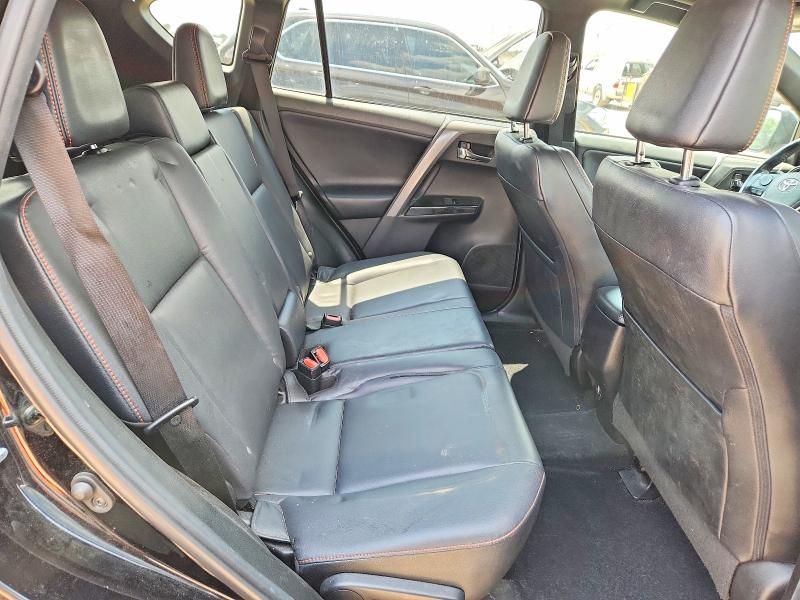 Photo 11 from auction – 2018 TOYOTA RAV4 with VIN 2T3JFREVXJW785698