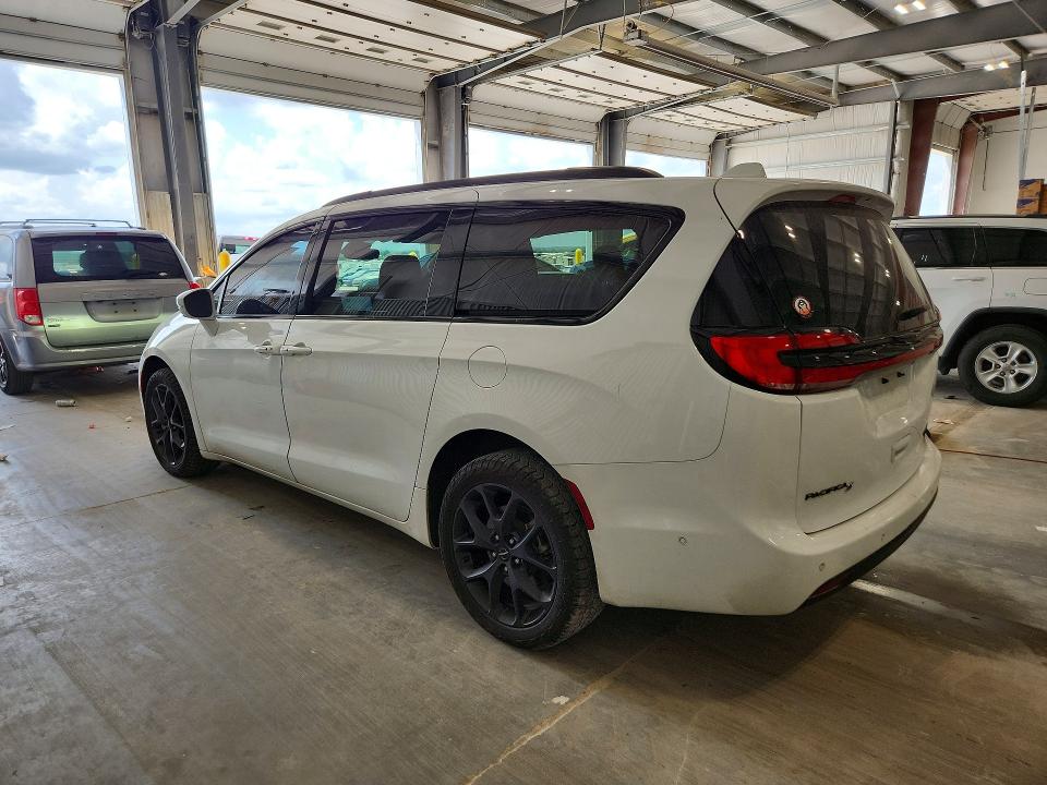Photo 2 from auction – 2022 CHRYSLER PACIFICA with VIN 2C4RC3GG2NR102044