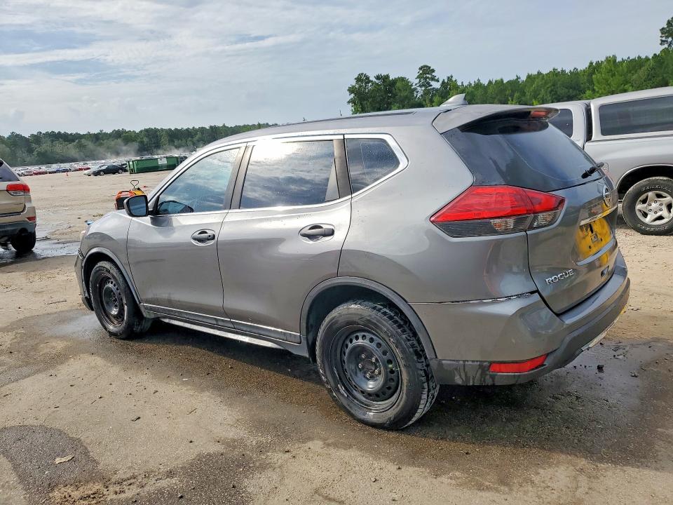 Photo 2 from auction – 2017 NISSAN ROGUE with VIN KNMAT2MT0HP555223