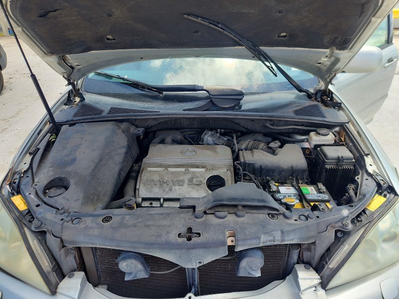 Photo 12 from auction – 2005 LEXUS RX with VIN 2T2GA31U85C030452