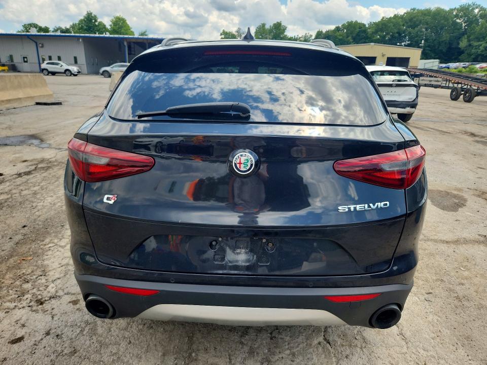 Photo 6 from auction – 2018 ALFA ROMEO STELVIO with VIN ZASFAKPN2J7B93031