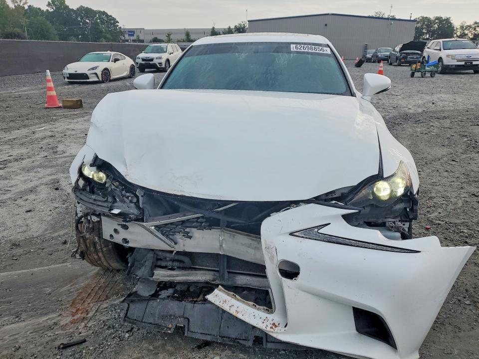 Photo 5 from auction – 2016 LEXUS IS with VIN JTHBA1D28G5036599