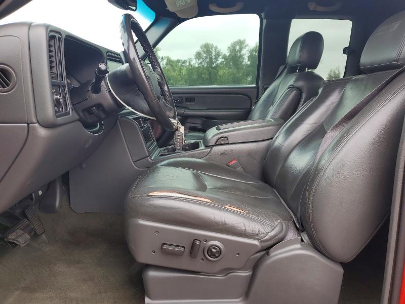 Photo 7 from auction – 2004 CHEVROLET SILVERADO with VIN 2GCEK19N041187500