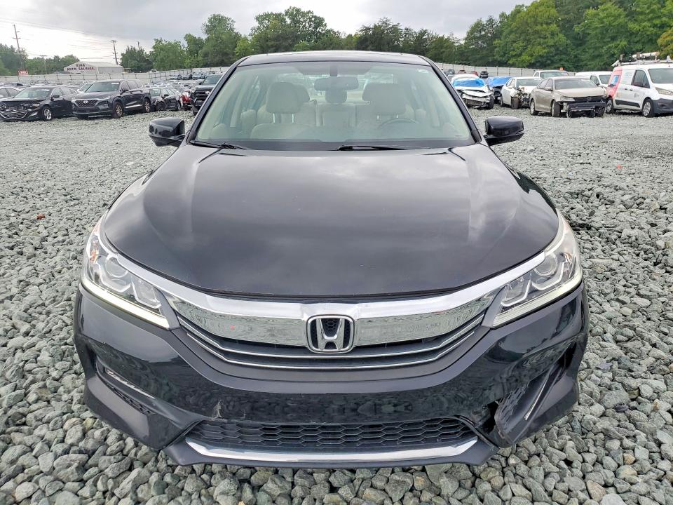 Photo 5 from auction – 2016 HONDA ACCORD with VIN 1HGCR2F86GA087615