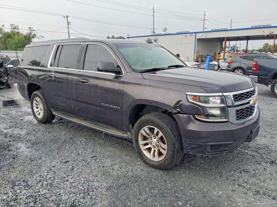 Photo 4 from auction – 2015 CHEVROLET SUBURBAN with VIN 1GNSCJKC5FR581696