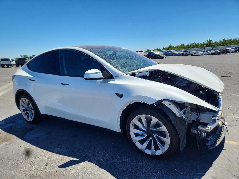Zdjęcie 4 z aukcji – 2026 TESLA MODEL Y z VIN 7SAYGDEE3TF349141