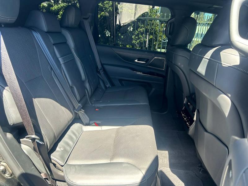 Photo 6 from auction – 2024 LEXUS LX 600 with VIN jtjgb7cx5r4065214