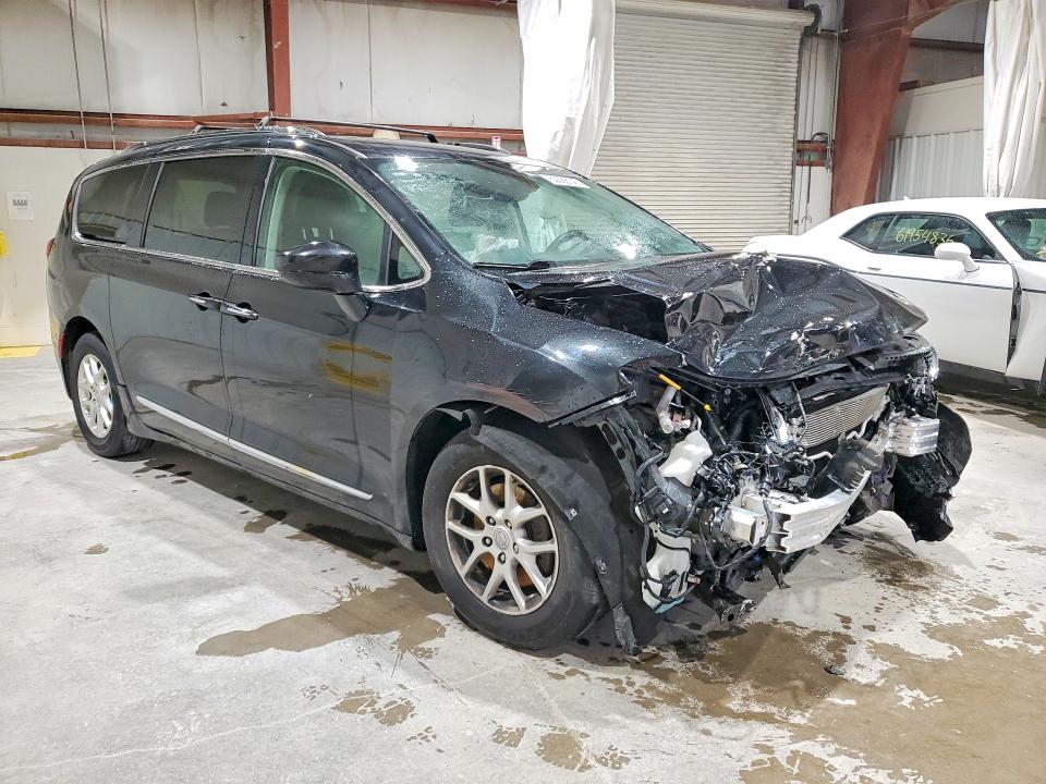 Photo 4 from auction – 2020 CHRYSLER PACIFICA with VIN 2C4RC1BG4LR106508