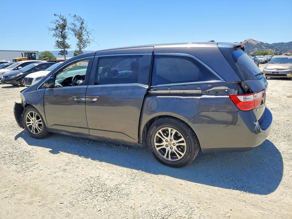 Photo 2 from auction – 2013 HONDA ODYSSEY with VIN 5FNRL5H64DB090040