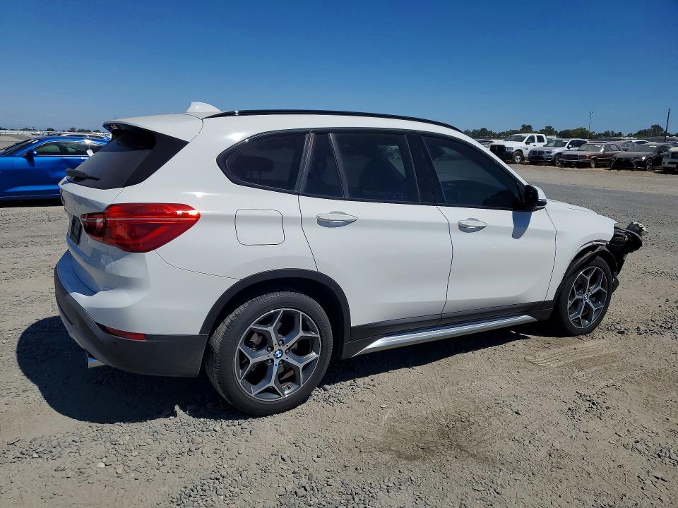 Снимка 3 от търг – 2017 BMW X1 с VIN WBXHU7C3XH5H37779
