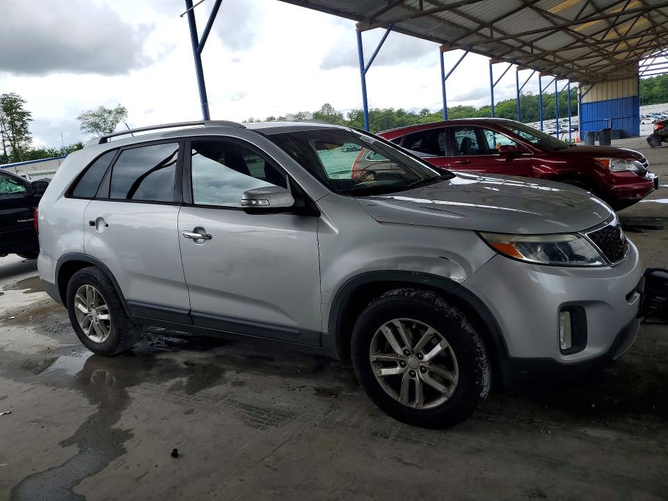 Photo 4 from auction – 2014 KIA SORENTO with VIN 5XYKT4A69EG506888