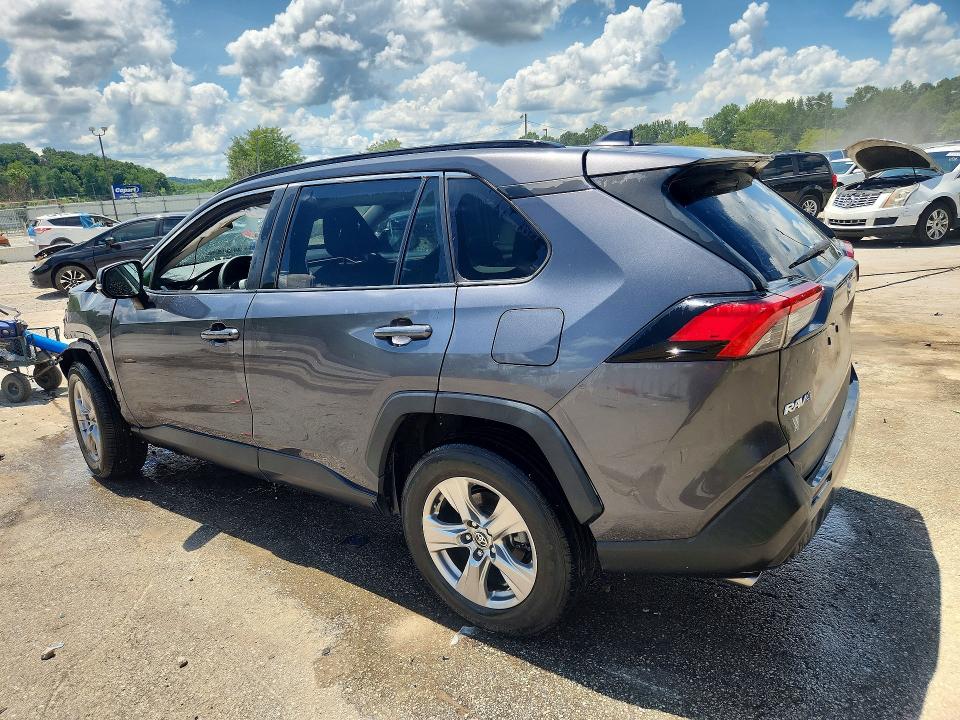 Photo 2 from auction – 2023 TOYOTA RAV4 with VIN 2T3P1RFV3PW381576