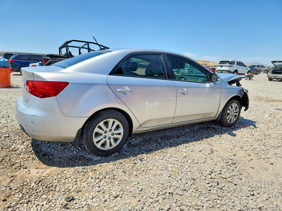 Photo 3 from auction – 2013 KIA FORTE with VIN KNAFU4A20D5678095
