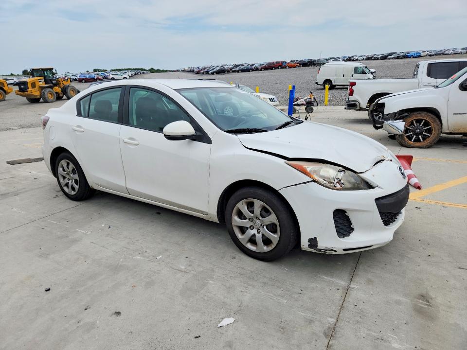 Photo 4 from auction – 2013 MAZDA 3 with VIN JM1BL1TF4D1817400