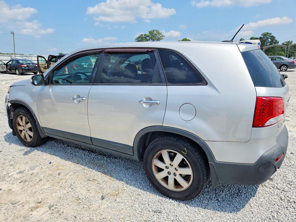 Photo 2 from auction – 2011 KIA SORENTO with VIN 5XYKT3A18BG077611