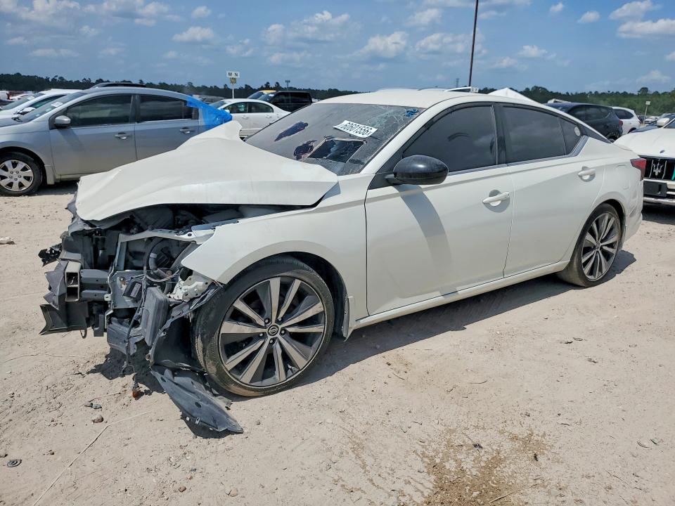 NISSAN ALTIMA 2020 with VIN 1N4BL4CV6LC140206 - Photo from auction