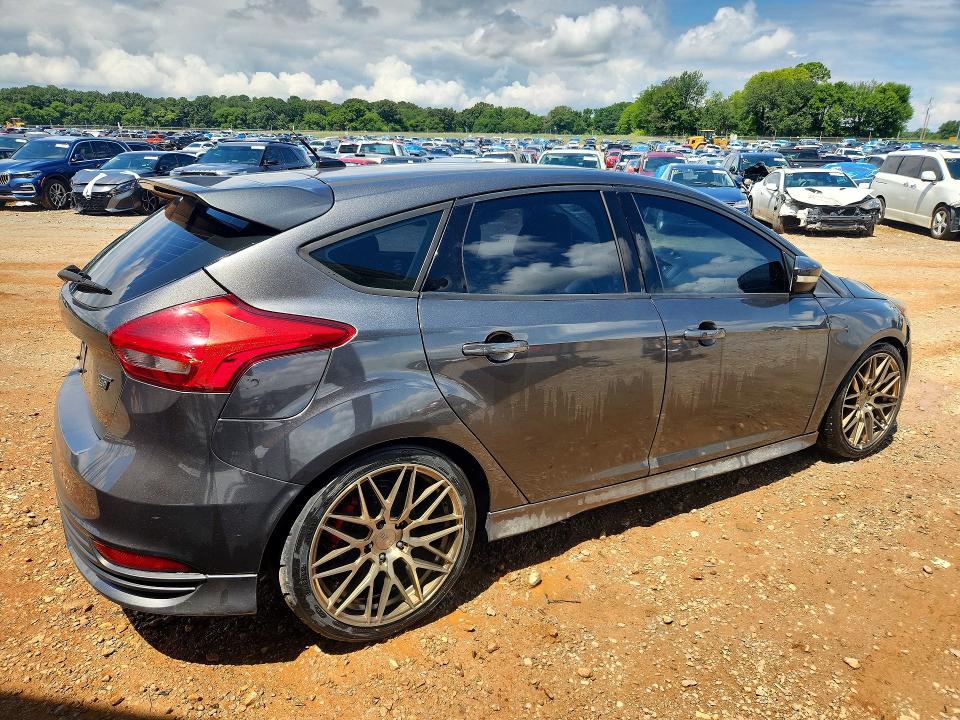 Photo 3 from auction – 2016 FORD FOCUS with VIN 1FADP3L99GL279603