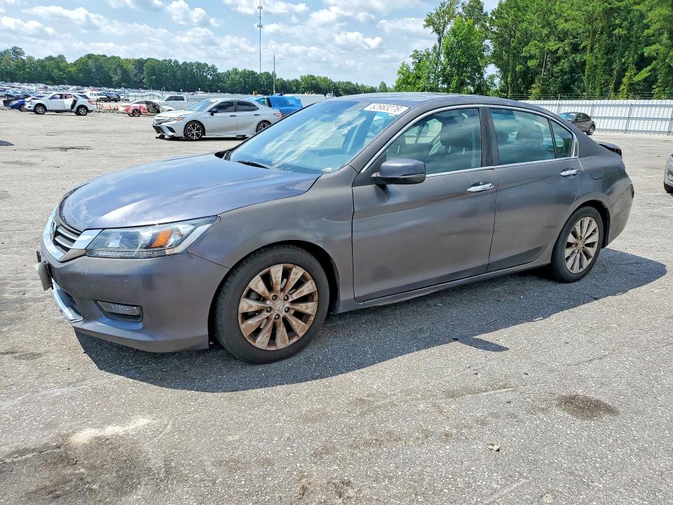 Photo 1 from auction – 2015 HONDA ACCORD with VIN 1HGCR2F82FA067179