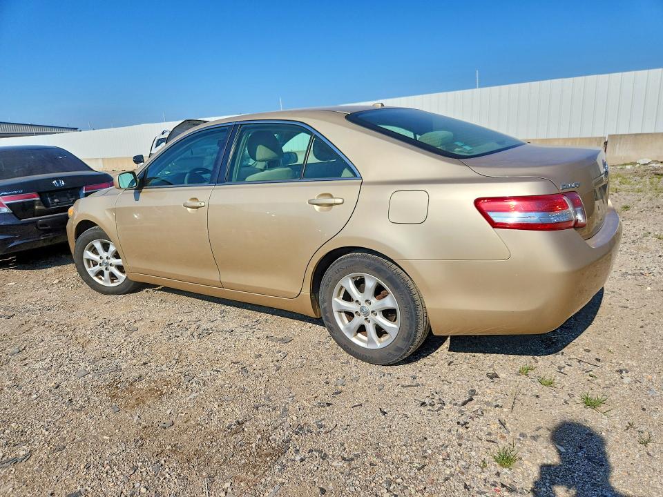 Foto 2 de la subasta – 2011 TOYOTA CAMRY con VIN 4T1BF3EK7BU203607