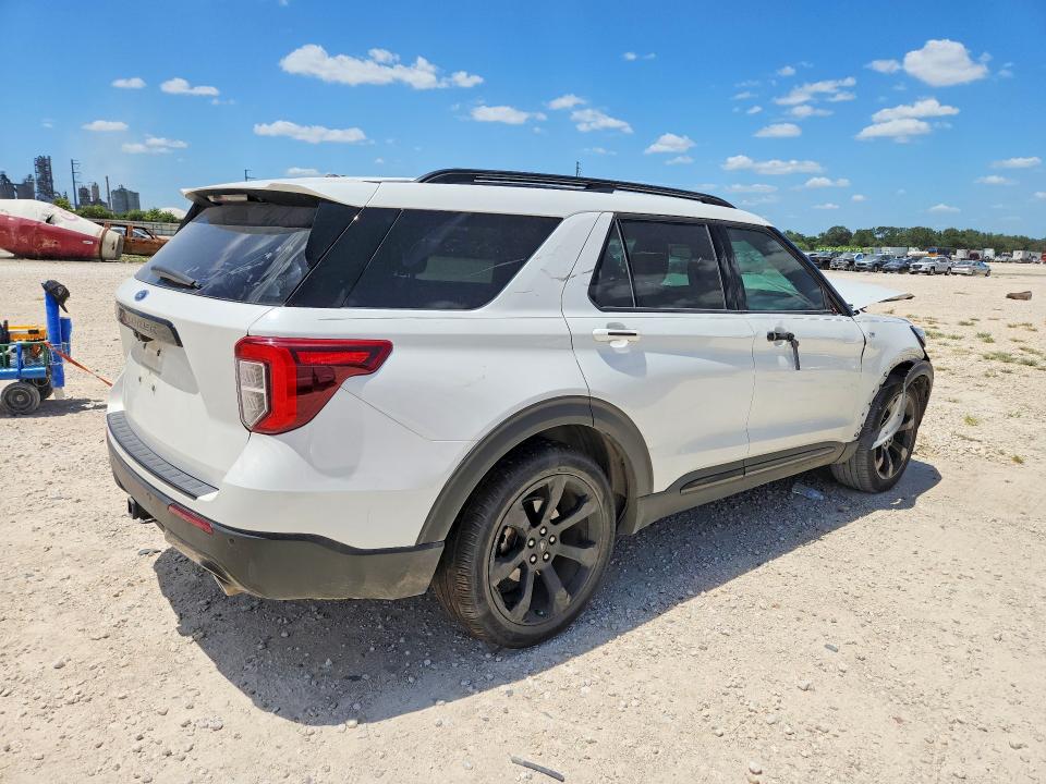 Photo 3 from auction – 2022 FORD EXPLORER with VIN 1FMSK7KH8NGC32046