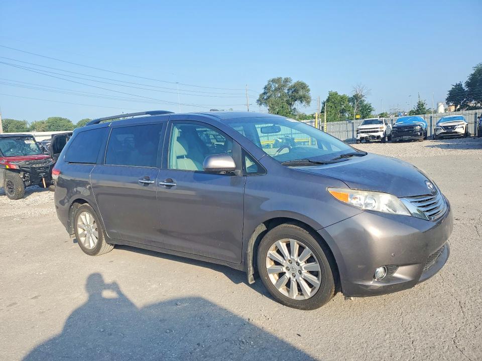 Photo 4 from auction – 2012 TOYOTA SIENNA with VIN 5TDDK3DC7CS036335