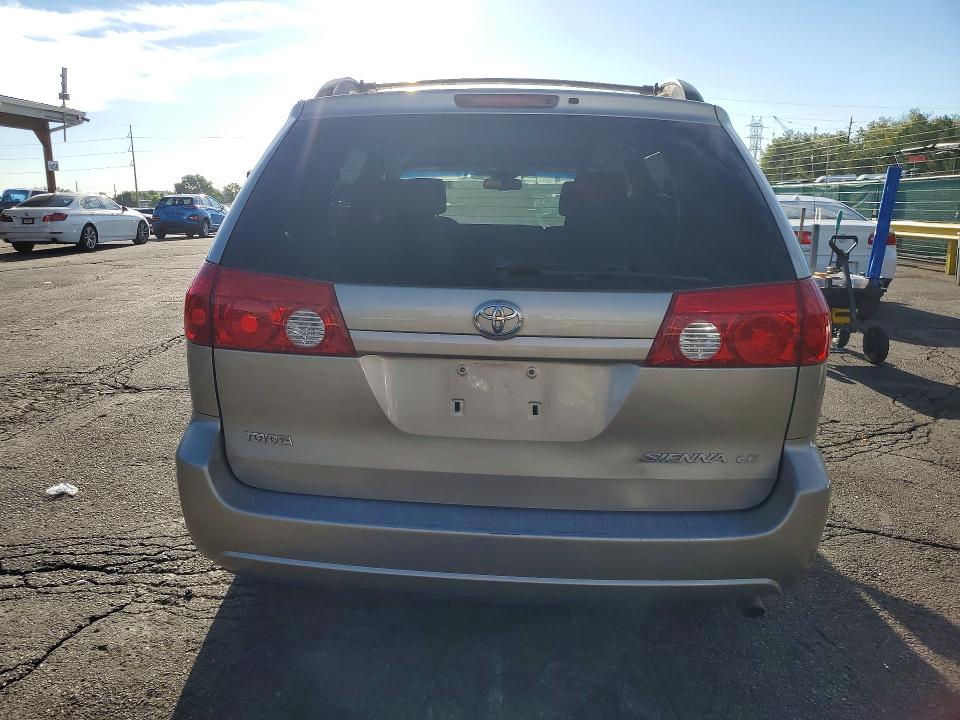 Photo 6 from auction – 2006 TOYOTA SIENNA with VIN 5TDZA23C06S515138