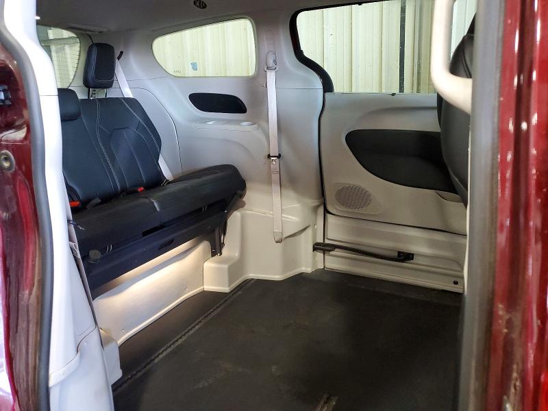 Photo 11 from auction – 2021 CHRYSLER VOYAGER with VIN 2C4RC1DG0MR556008