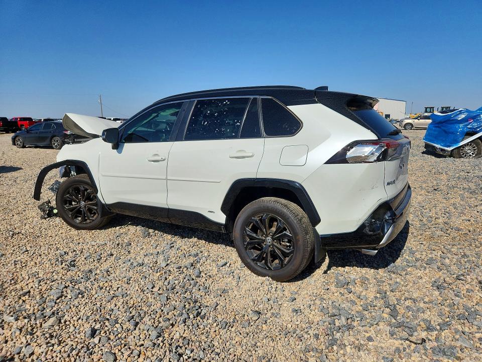 Photo 2 from auction – 2022 TOYOTA RAV4 with VIN 4T3E6RFV9NU093941