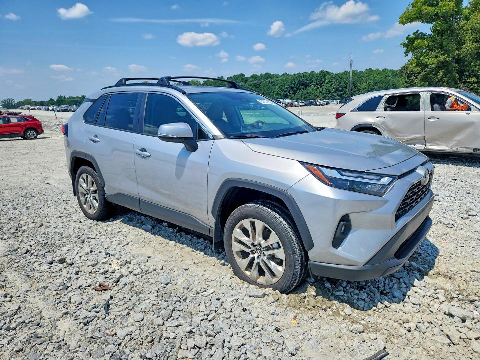 Photo 4 from auction – 2025 TOYOTA RAV4 with VIN 2T3C1RFV3SC337330