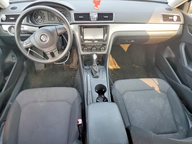 Photo 8 from auction – 2015 VOLKSWAGEN PASSAT with VIN 1VWAS7A32FC071317