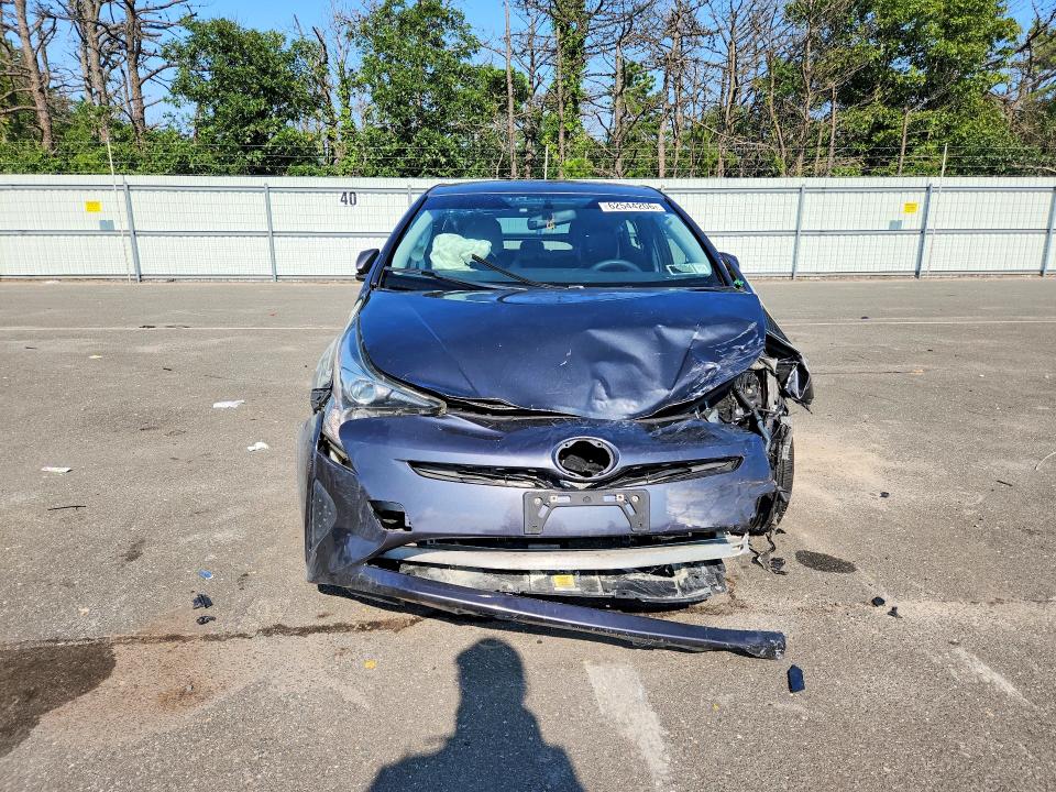 Photo 5 from auction – 2016 TOYOTA PRIUS with VIN JTDKBRFU1G3502963
