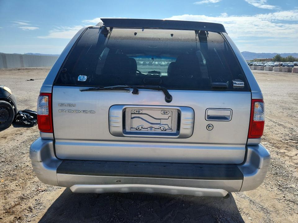 Photo 6 from auction – 2000 ISUZU RODEO with VIN 4S2CK58W3Y4354715