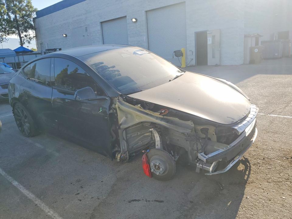Photo 4 from auction – 2024 TESLA MODEL Y with VIN 7SAYGDEF7RF058515