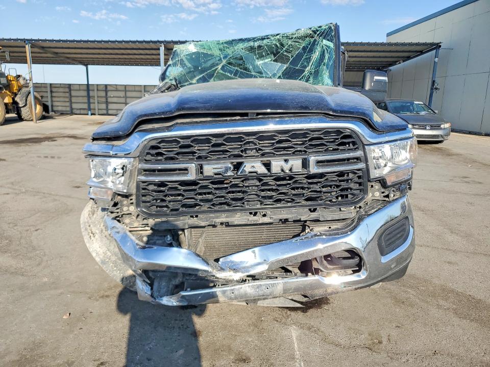 Photo 5 from auction – 2024 RAM 2500 with VIN 3C6UR5CL2RG393364