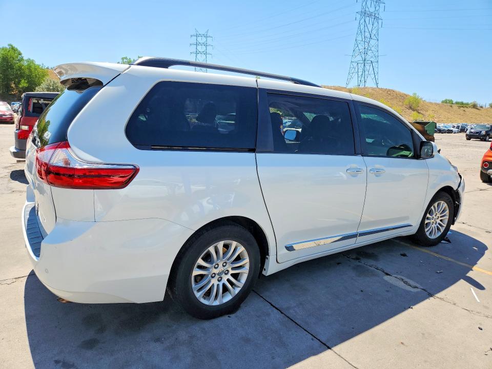 Photo 3 from auction – 2016 TOYOTA SIENNA with VIN 5TDYK3DC8GS747565