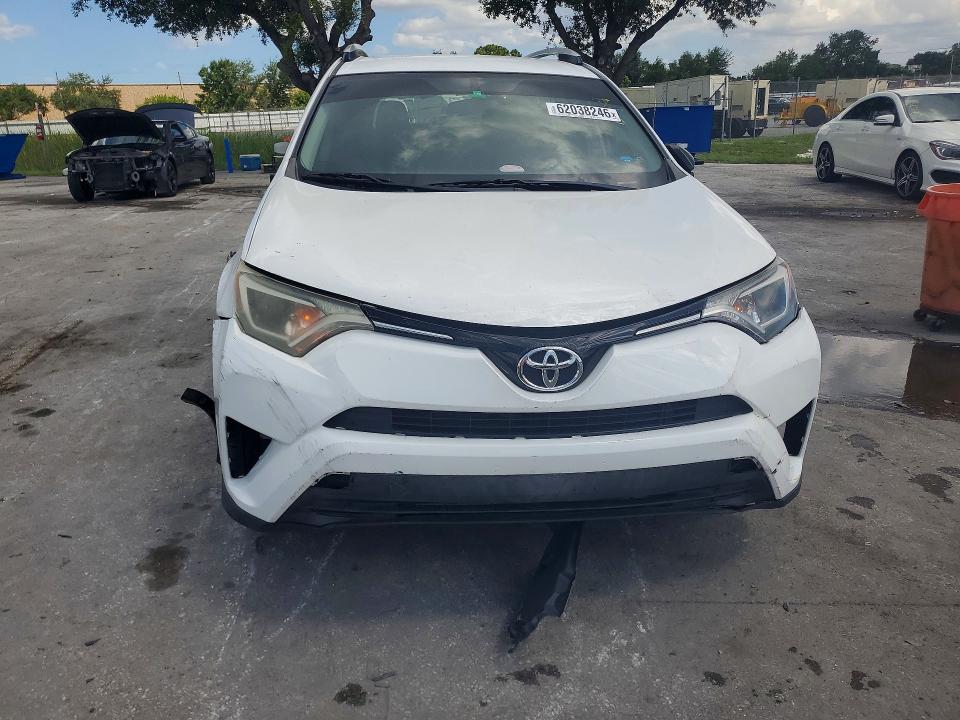 Photo 5 from auction – 2016 TOYOTA RAV4 with VIN JTMZFREV5GD082809