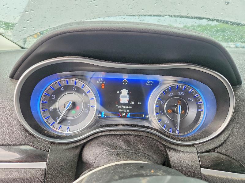 Photo 9 from auction – 2016 CHRYSLER 300 with VIN 2C3CCAAG1GH167354