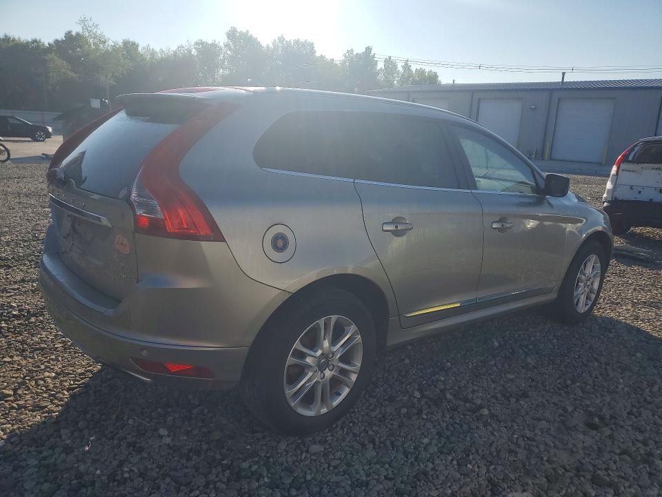 Photo 3 from auction – 2016 VOLVO XC60 with VIN YV4612RM6G2824640