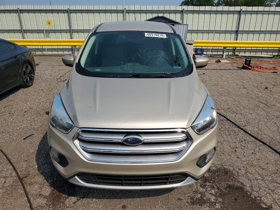 Photo 5 from auction – 2017 FORD ESCAPE with VIN 1FMCU0GD7HUE06674