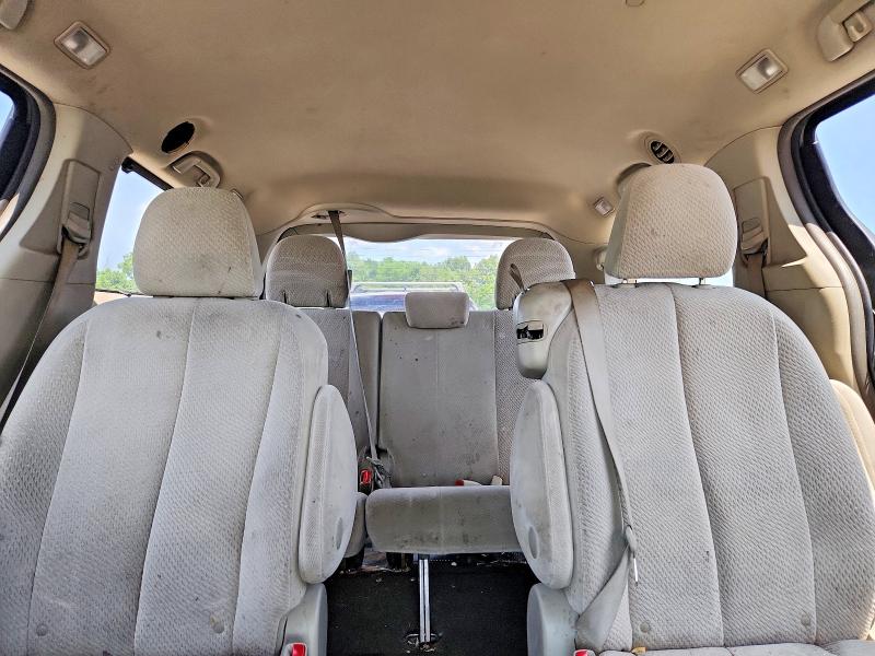 Photo 10 from auction – 2011 TOYOTA SIENNA with VIN 5TDKK3DC1BS009296
