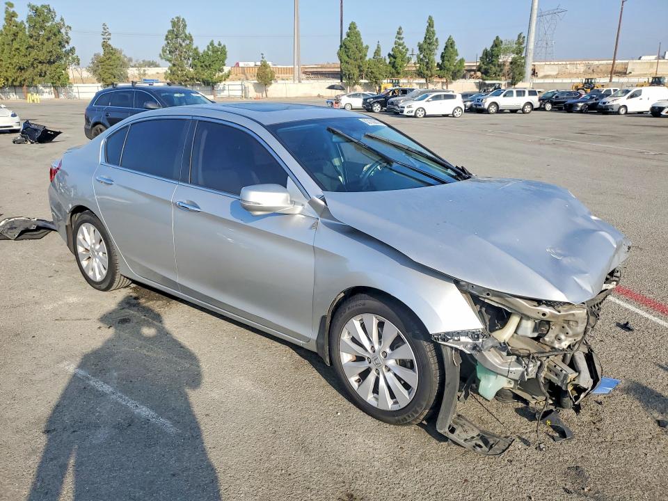 Photo 4 from auction – 2014 HONDA ACCORD with VIN 1HGCR2F70EA260162
