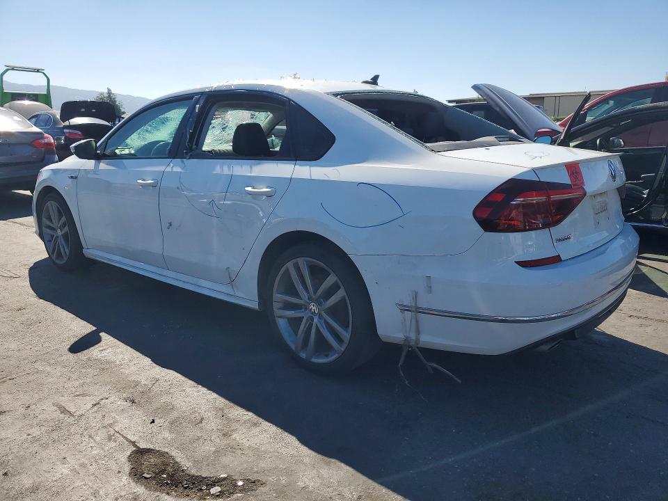 Photo 2 from auction – 2018 VOLKSWAGEN PASSAT with VIN 1VWAA7A36JC036971