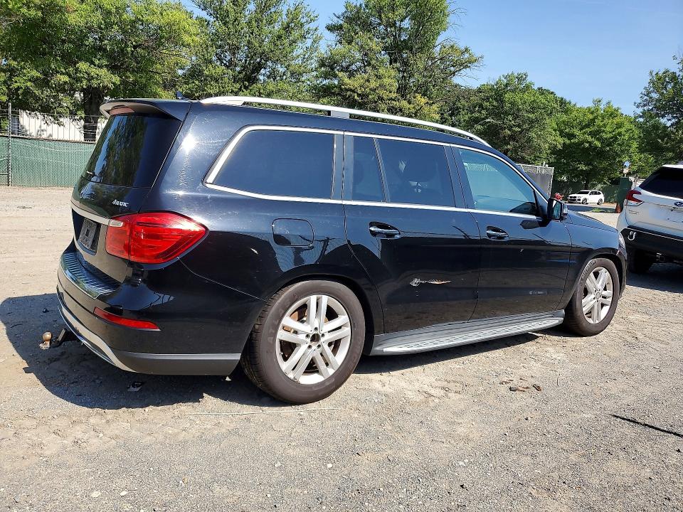 Photo 3 from auction – 2015 MERCEDES-BENZ GL with VIN 4JGDF6EE8FA605504