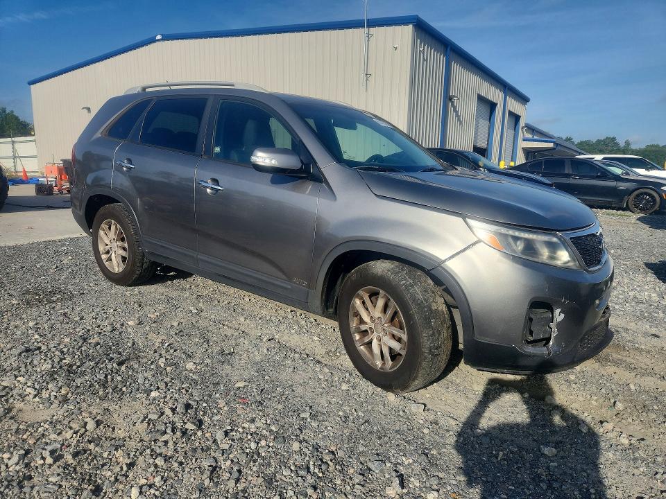 صورة رقم 4 من المزاد - 2015 KIA SORENTO مع VIN 5XYKTDA71FG657623