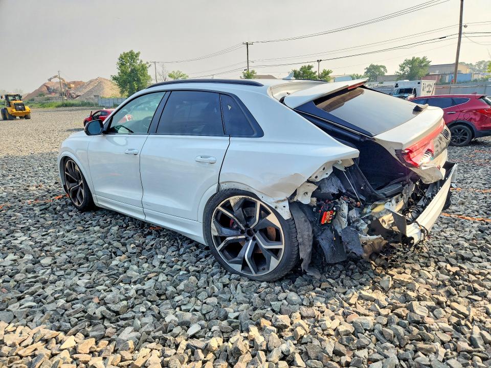 Photo 2 from auction – 2022 AUDI RS Q8 with VIN WU1ARBF16ND012596