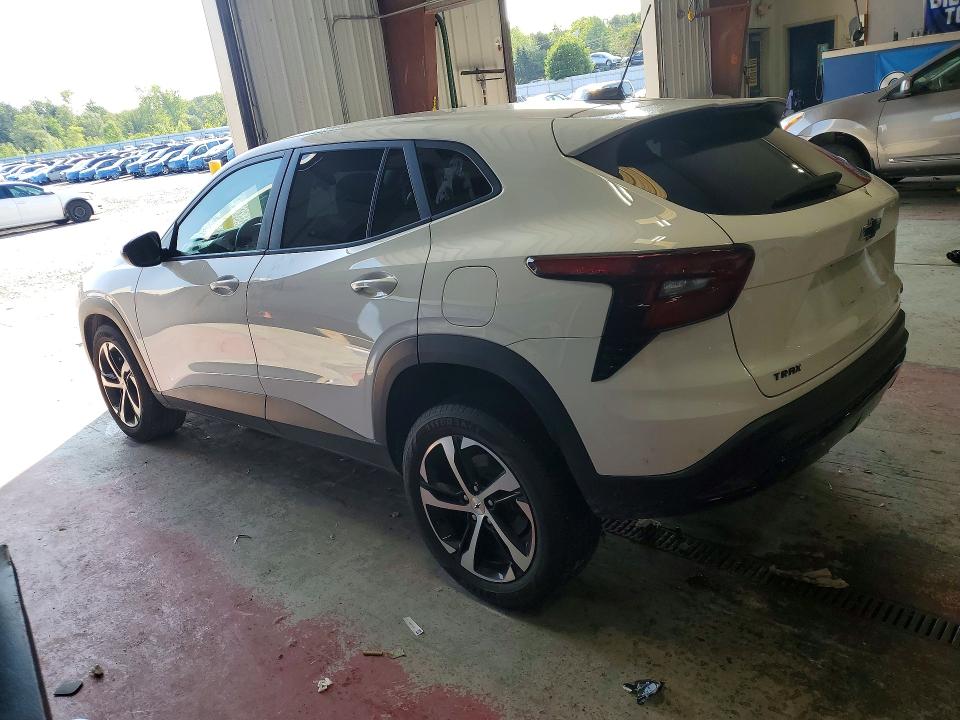 Photo 2 from auction – 2025 CHEVROLET TRAX with VIN KL77LGEP3SC102332