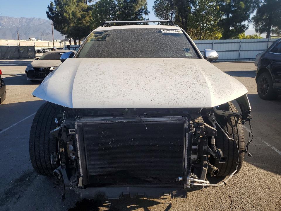 صورة رقم 5 من المزاد - 2022 AUDI SQ7 مع VIN WA1VWBF74ND006107