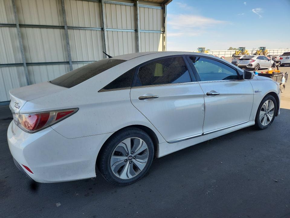 Photo 3 from auction – 2015 HYUNDAI SONATA HYBRID with VIN KMHEC4A49FA127303